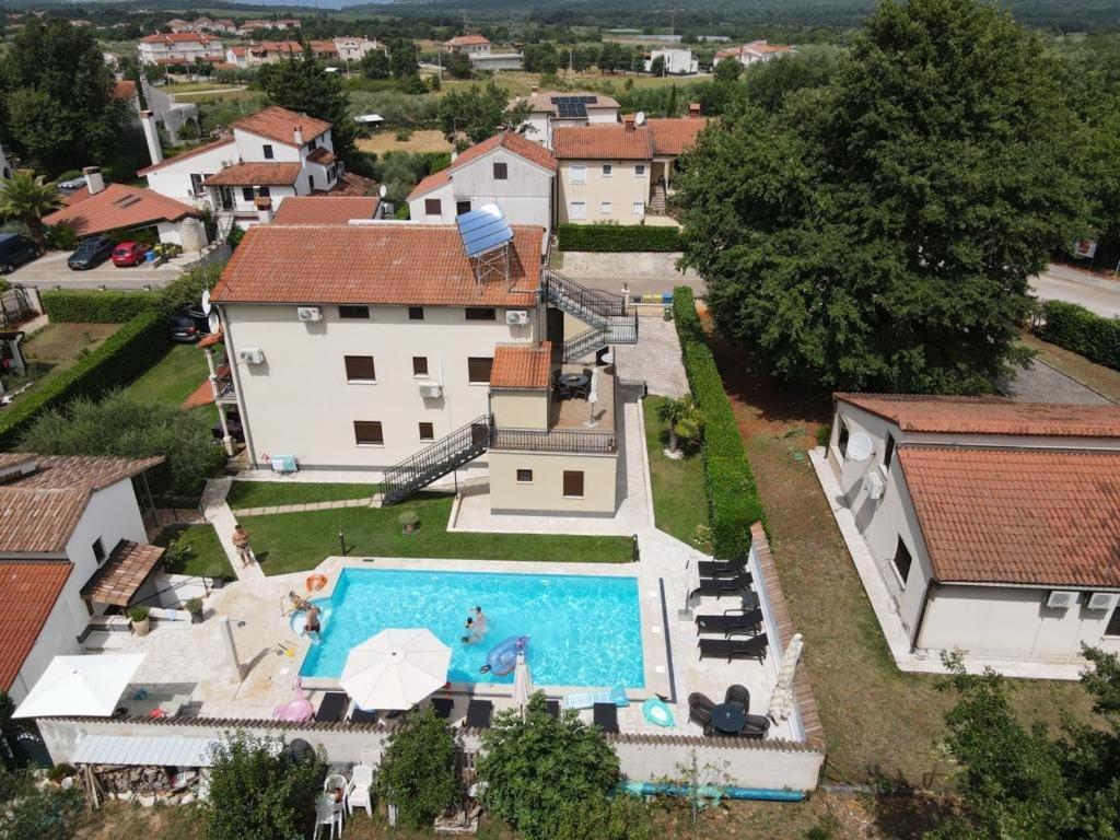 Apartments Pilic Rosini エクステリア 写真