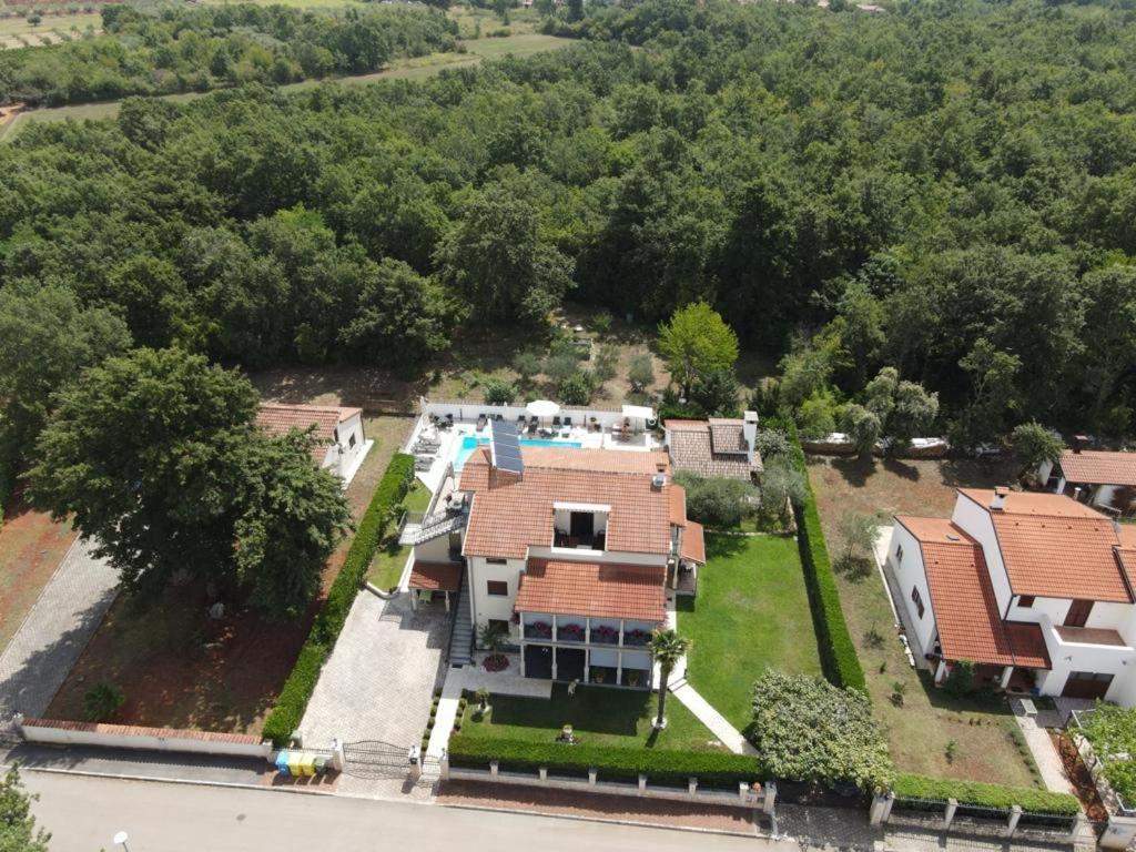 Apartments Pilic Rosini エクステリア 写真