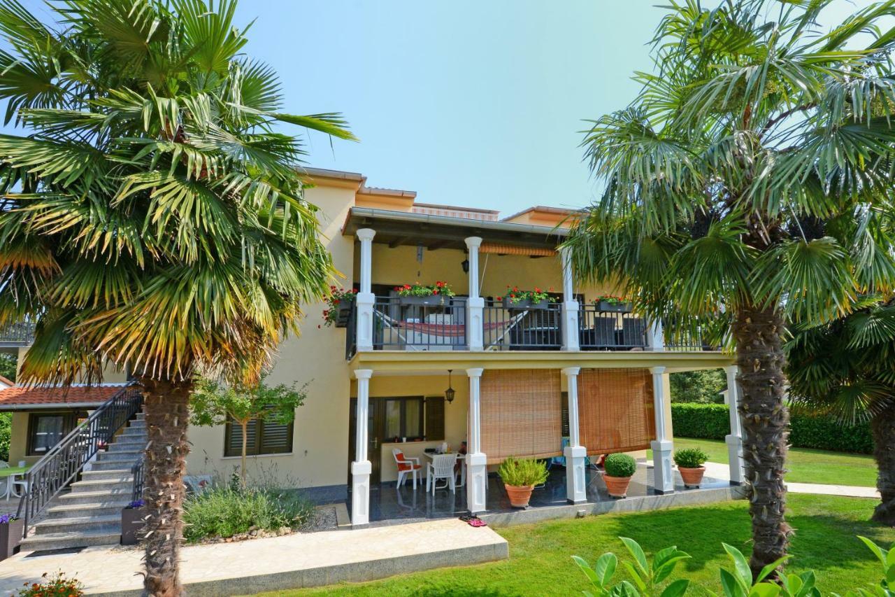 Apartments Pilic Rosini エクステリア 写真