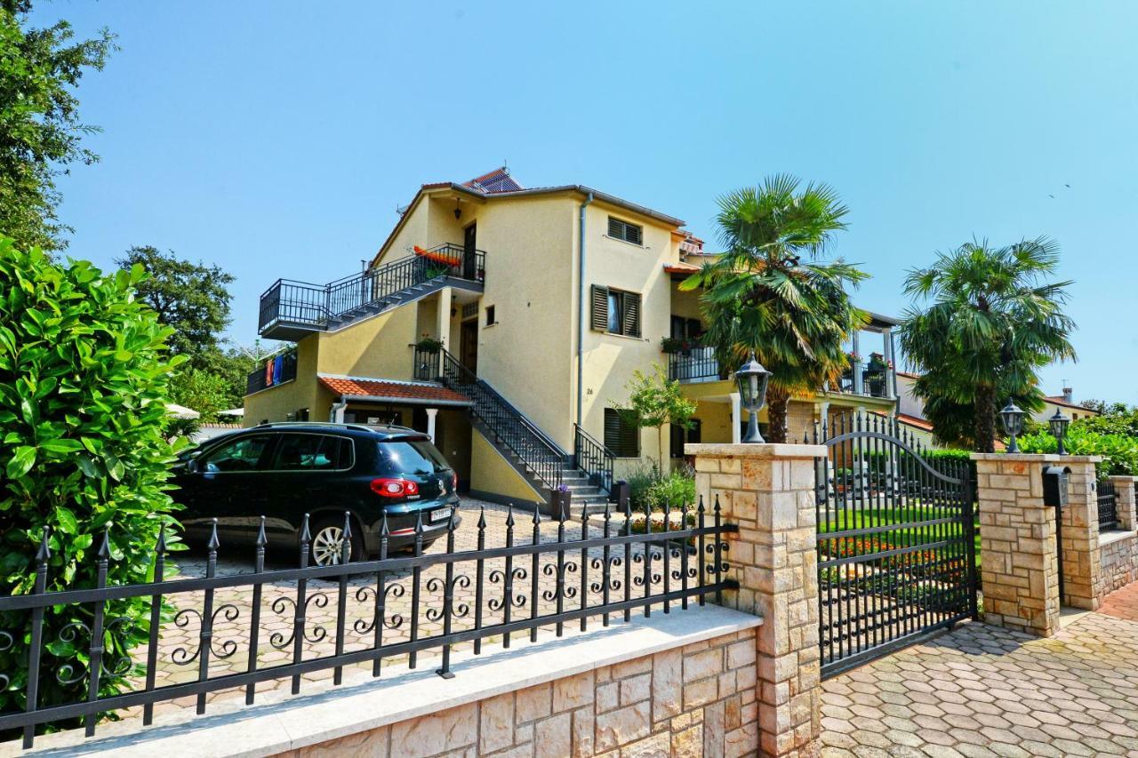 Apartments Pilic Rosini エクステリア 写真